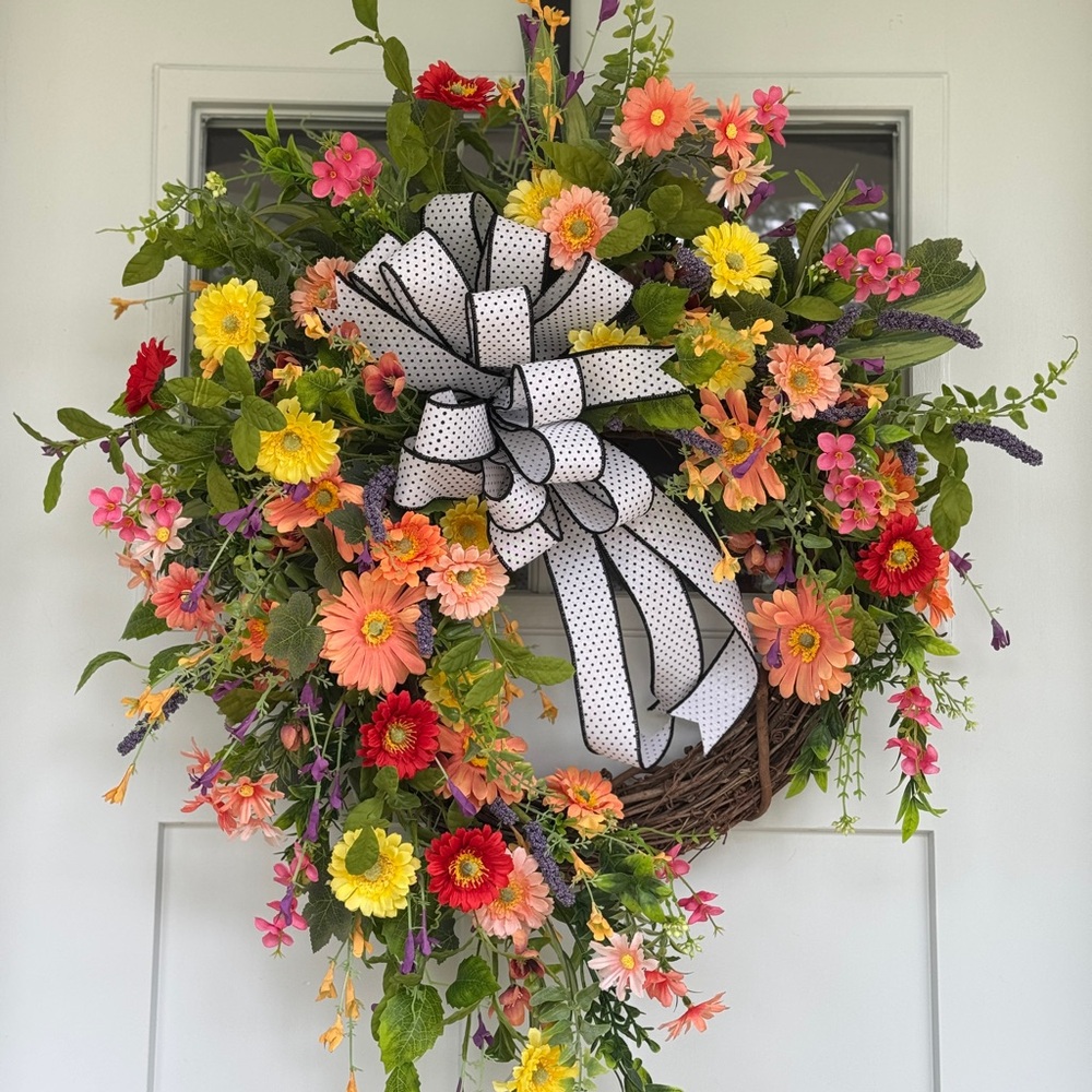 SOLD LOCALLY Spring Mixed Floral Design Wreath - Picture 2 of 9